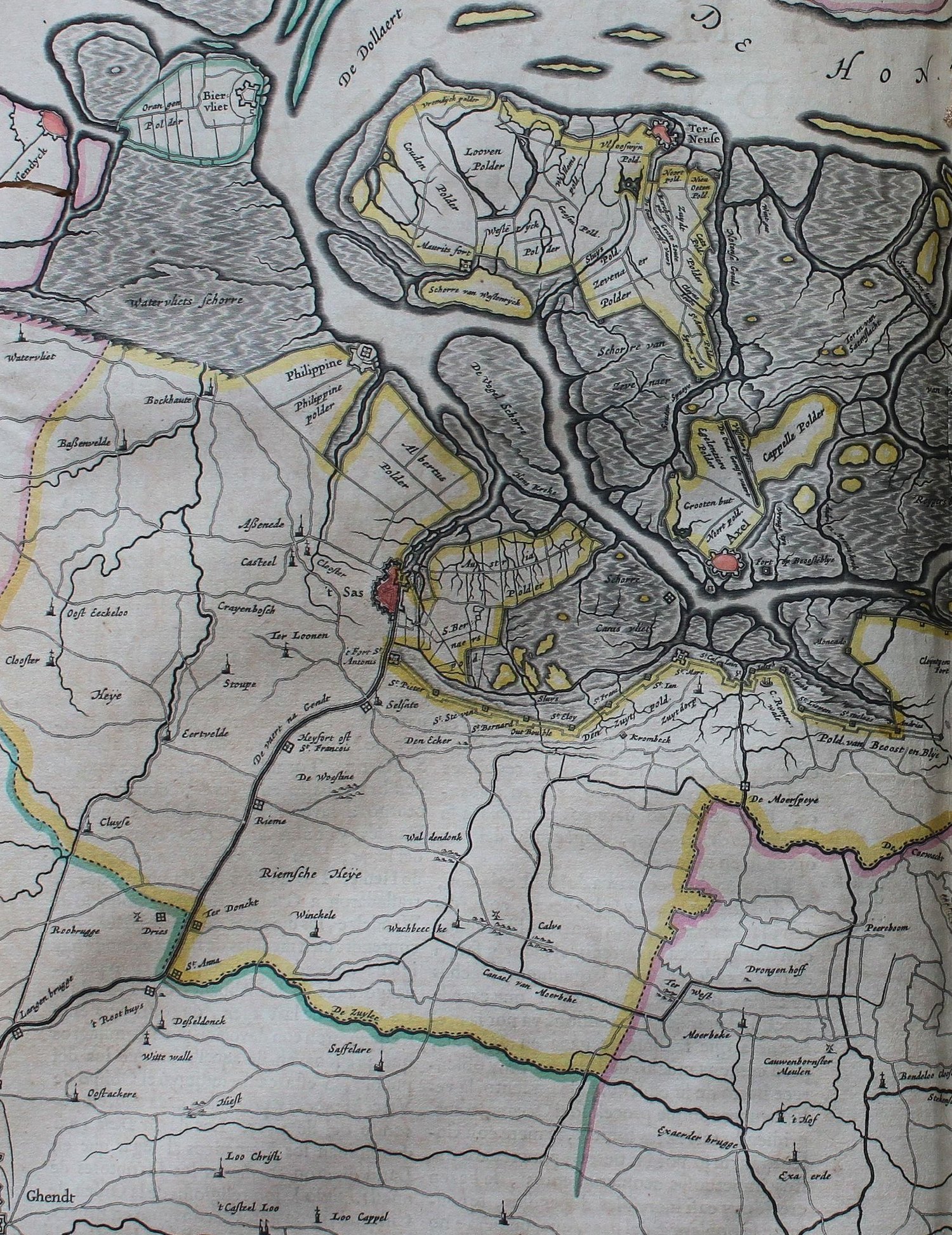 Het hele land van de familie in 1659, vier jaar nadat Livinus Saij te Sleidinge trouwde. Gent ligt linksonder, met daarboven Kluizen ('Cluyse'), Ertvelde, Rieme en Desteldonk, dan Assenede, Bassevelde en Boekhoute, en bovenaan de grote grijze binnenzee die de kaartmaker 'De Dollaert' noemt — de Braakman. Het gearceerde grijs is verdronken land. De nette nieuwe akkers met het opschrift 'Albertus Polder', tussen Assenede en Philippine, zijn de Sint-Albertpolder, in 1612 bedijkt, waar Joos Saey in de jaren dertig boerde.
